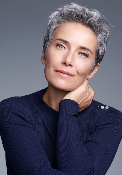 coiffures courtes pour les femmes plus âgées