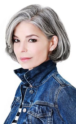 coiffures courtes pour les femmes de plus de 50 ans