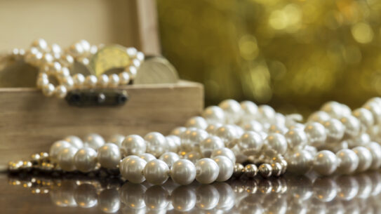 Mode intemporelle : les perles Chanel